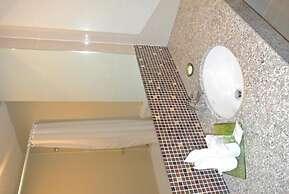 S Tara Grand Hotel