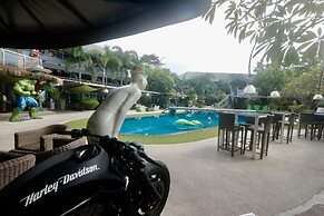 Momento Resort