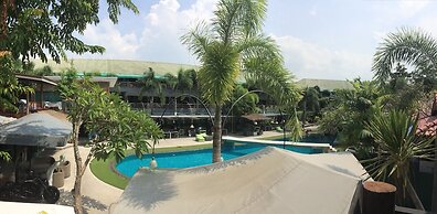 Momento Resort