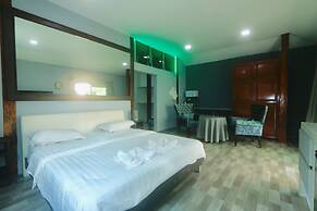 Momento Resort