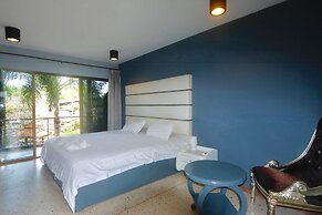 Momento Resort