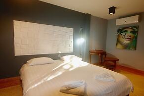 Momento Resort