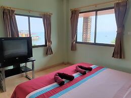 Sea Beach Koh Larn 2