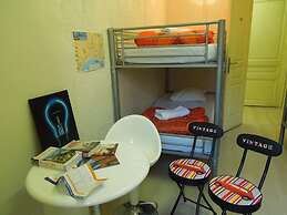 Victoria House - Hostel