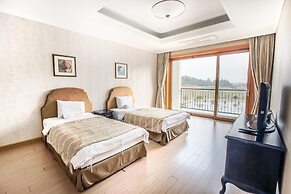 PineRidge Resort