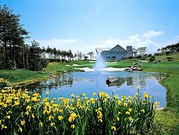 PineRidge Resort