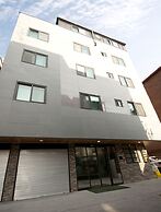 Twin Rabbit Guesthouse