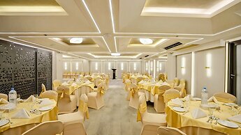 Platinum Grand