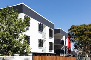 Ascot Budget Inn & Residences