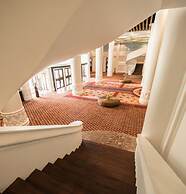 Rose Garden Hotel