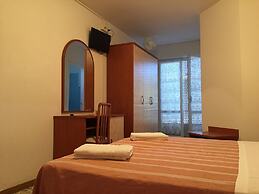 Hotel Holiday