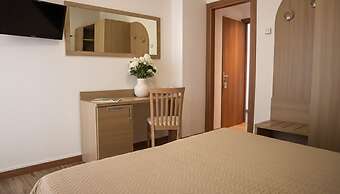 Hotel Columbia & Ninfea