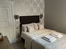 Glenora Guest House