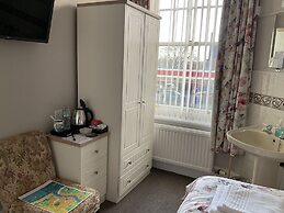 Glenora Guest House
