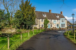 The Horse & Groom Inn