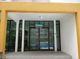 Indah Alam Vacation Home
