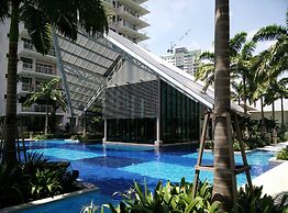 Indah Alam Vacation Home