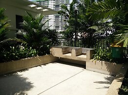 Indah Alam Vacation Home