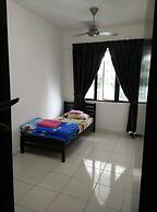 Indah Alam Vacation Home