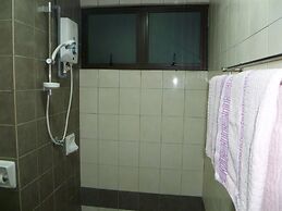 Indah Alam Vacation Home