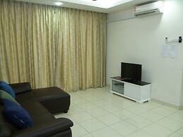 Indah Alam Vacation Home