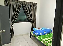 Indah Alam Vacation Home