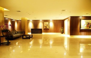 Arch Hotel