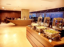 Arch Hotel