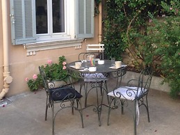 Chanteclair Hotel