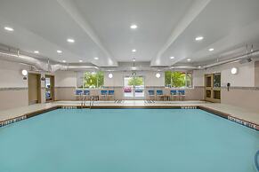 Days Inn & Suites by Wyndham Lindsay