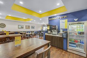 Days Inn & Suites by Wyndham Lindsay