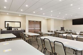 Days Inn & Suites by Wyndham Lindsay