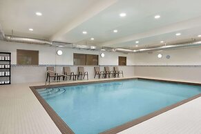 Days Inn & Suites by Wyndham Lindsay