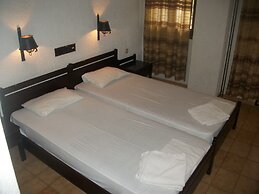 Efi Hotel