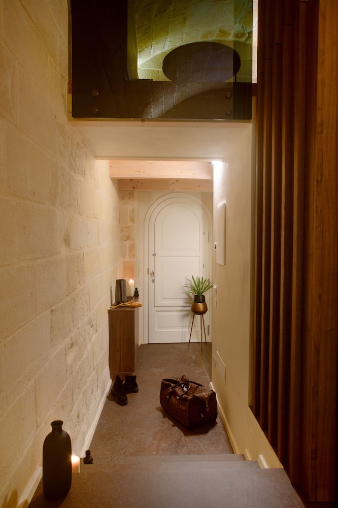 Le Malve Cave Retreat