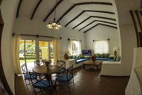 Amatique Bay Hotel