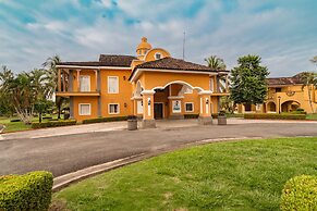 Amatique Bay Hotel