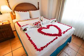 Amatique Bay Hotel