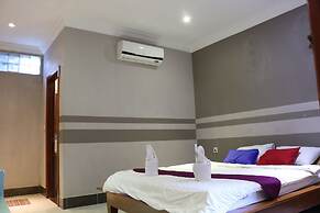 Neakru Guesthouse and Restaurant