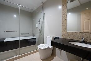 Greenview Ekkamai 10