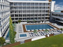 Eleana Hotel