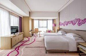 Crowne Plaza Yibin by IHG