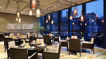 Crowne Plaza Yibin by IHG