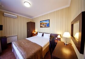 Favorit Hotel
