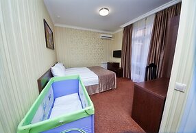 Favorit Hotel