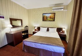 Favorit Hotel