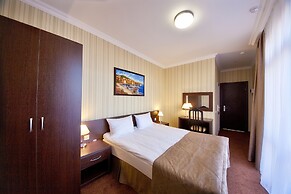 Favorit Hotel