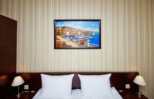 Favorit Hotel