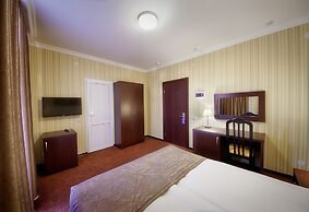 Favorit Hotel