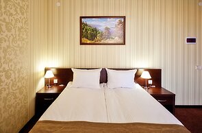 Favorit Hotel